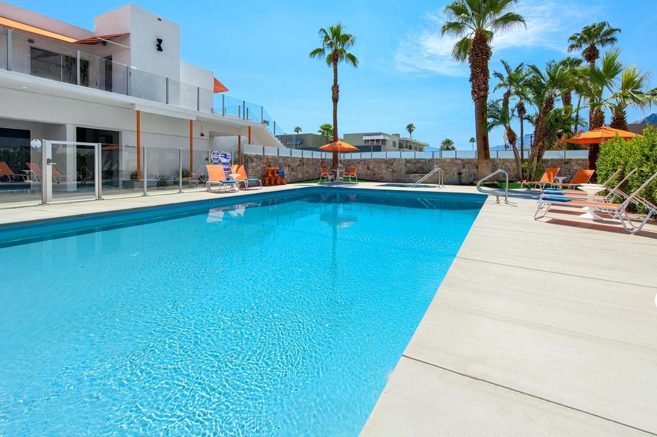 The Twist Palm Springs Hotel Buitenkant foto